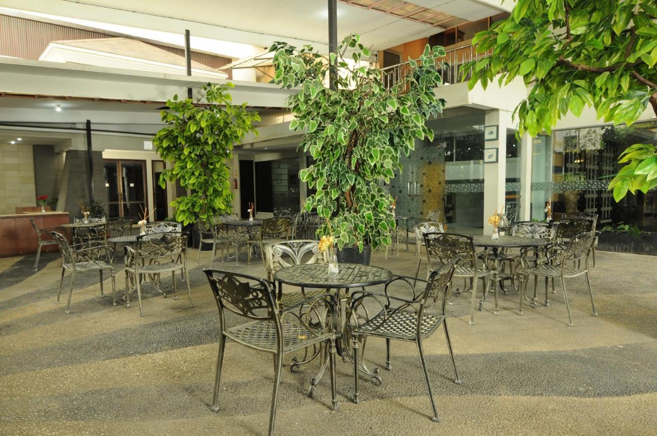 Hotel Gren Alia Cikini Jakarta Ngoại thất bức ảnh
